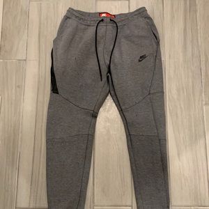 Nike sweatpants with big side pocket
